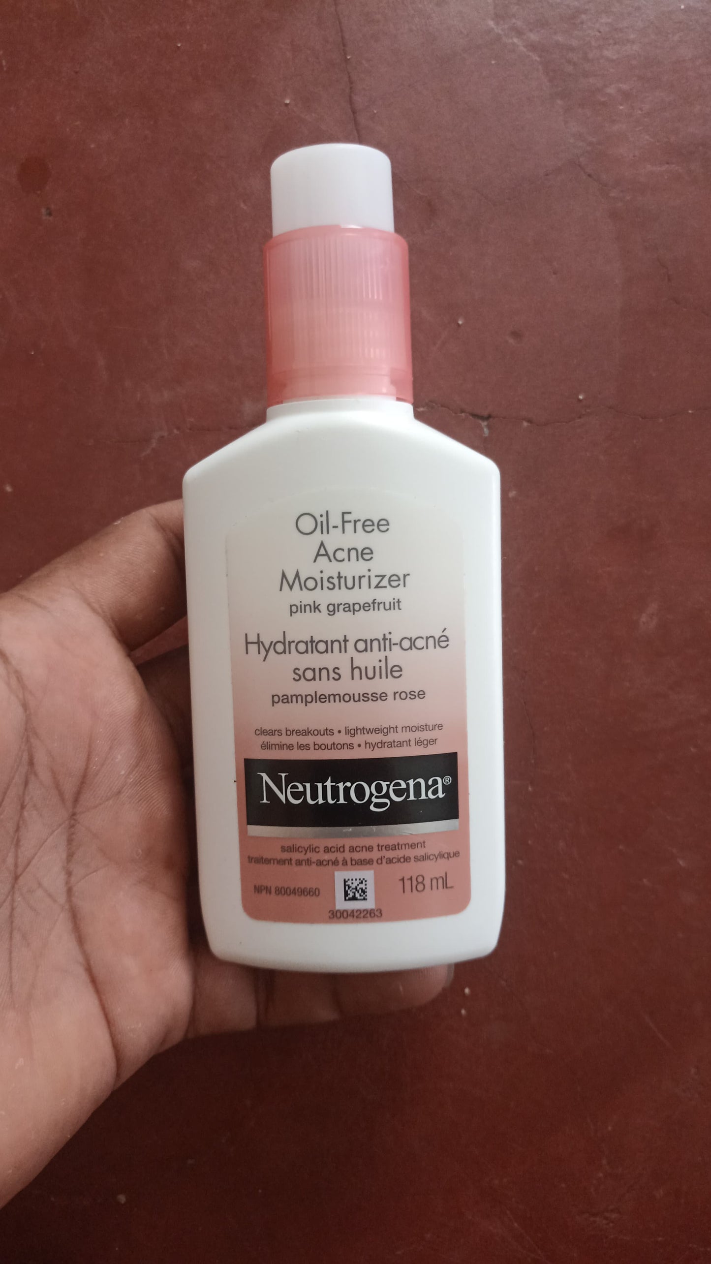 Neutrogena oil free Acne Moisturiser 118 ml